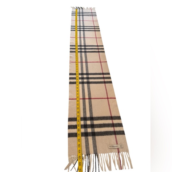 Burberry Classic Giant Check Cashmere Scarf | Beige | Made in Scotland - Picture 11 of 12